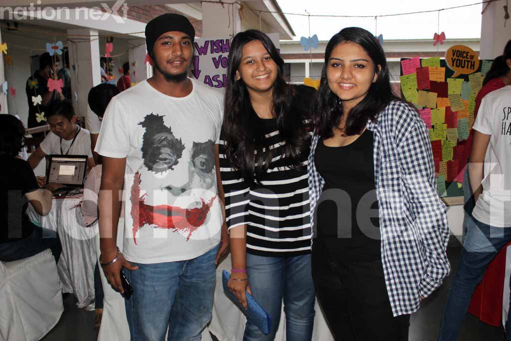 Karandeep Singh Renu, Aditi Shrivastav and Niyati Paul at Constructivity Blood Donation Camp at Chitnavis Centre, Nagpur