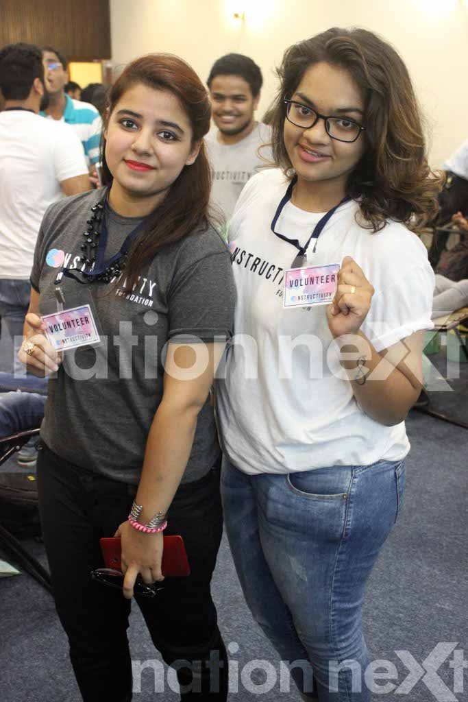Monika Kataria and Jigisha Chhangani at Constructivity Blood Donation Camp at Chitnavis Centre, Nagpur