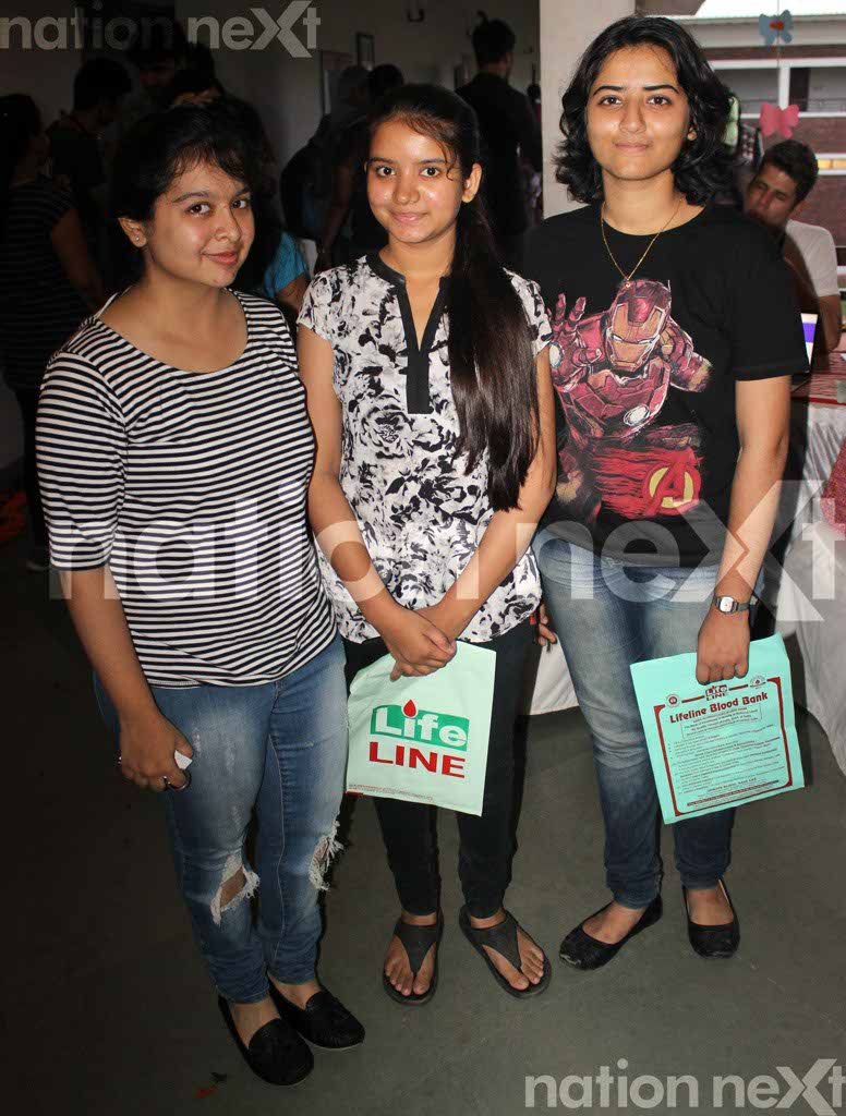 Tania Gaba, Gayatree Peshne and Ketki Charde at Constructivity Blood Donation Camp at Chitnavis Centre, Nagpur