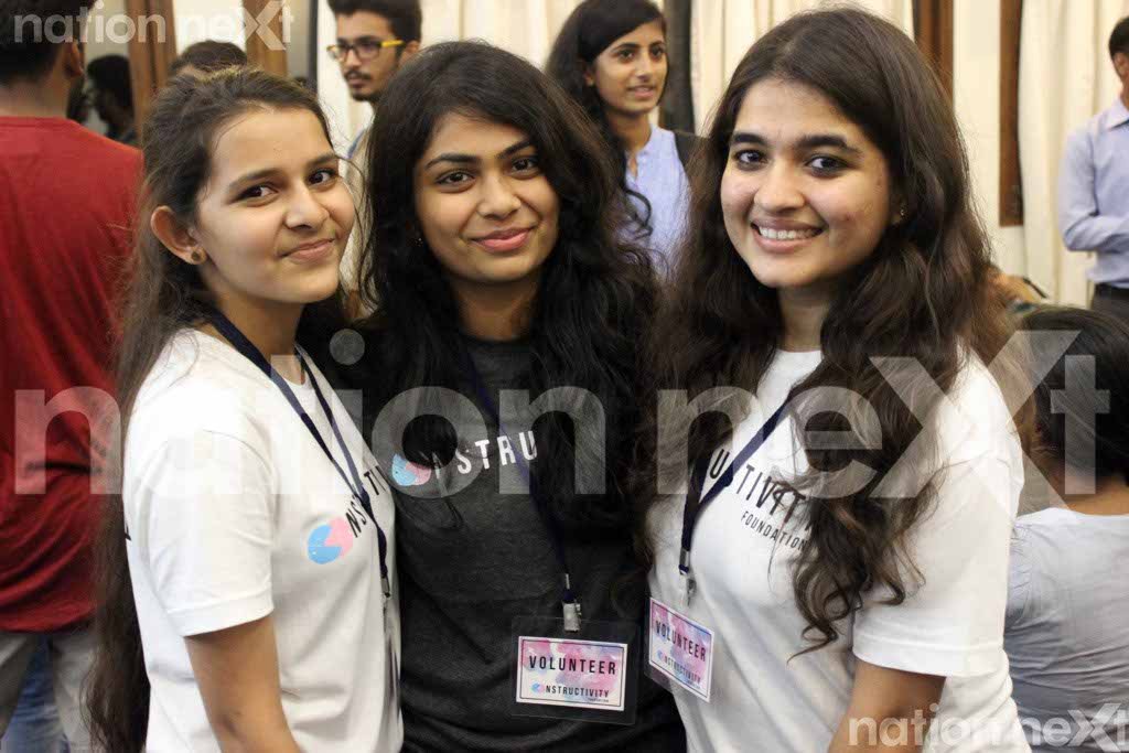 Vanshita Agrawal, Shalaka Gupta and Dimple Anandani at Constructivity Blood Donation Camp at Chitnavis Centre, Nagpur