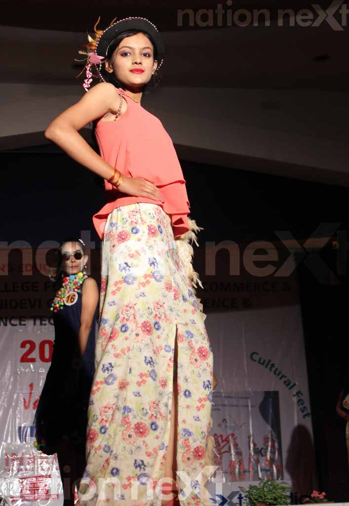 Kruti Khandelwal walks the ramp for the Miss LAD personality contest at the cultural fest 'Jashna,' co-presented by India Next Media's digital newspaper Nation Next