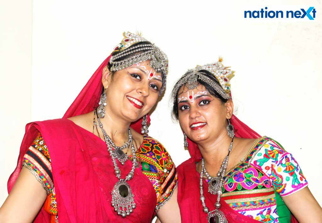 08-10-17-Bhakti Thakral and Viral Thakral-Gujrati Samaj Garba-Gujrat Bhawan-Himanshu Pal (2)