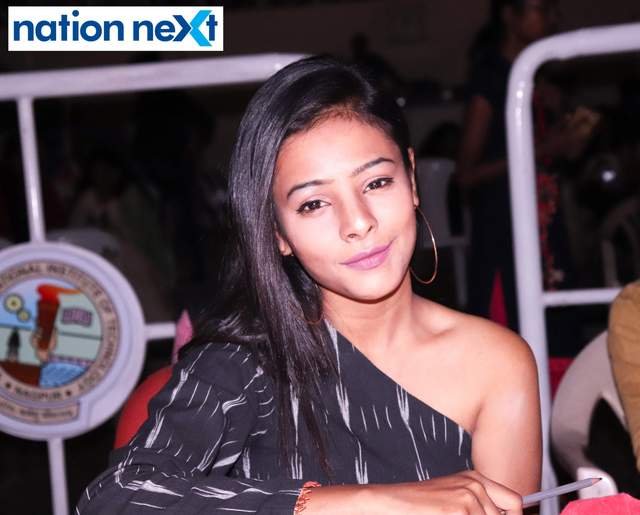 Shreya Jain at the singing competition 'Swarmanzar' held during VNIT's cultural fest Aarohi 2018 in Nagpur