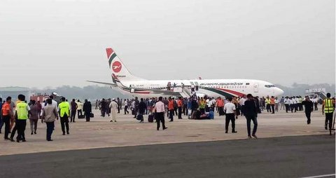 A passenger tried to forcibly enter cockpit at gunpoint and hijack Dubai-bound flight flying from Dhaka in Bangladesh to Dubai.