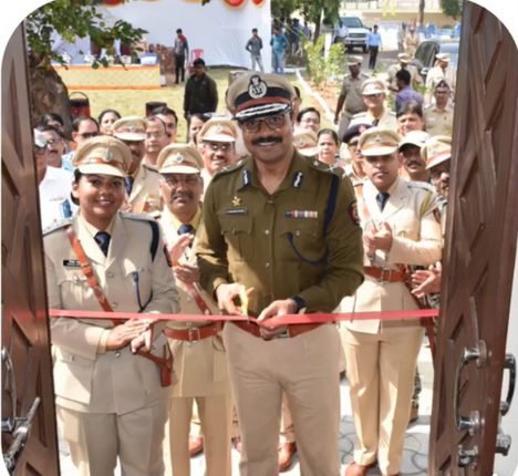 Bhandara Police Station becomes the first police station in Maharashtra to come up with a quirky cafeteria ? The Cops Café.