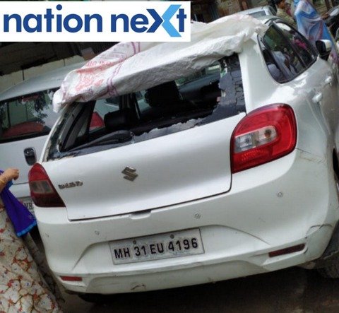 Residents of Mohan Nagar at Sadar in Nagpur, got in a tizzy after the glasses of four cars were left in a smashed condition on Saturday early morning.