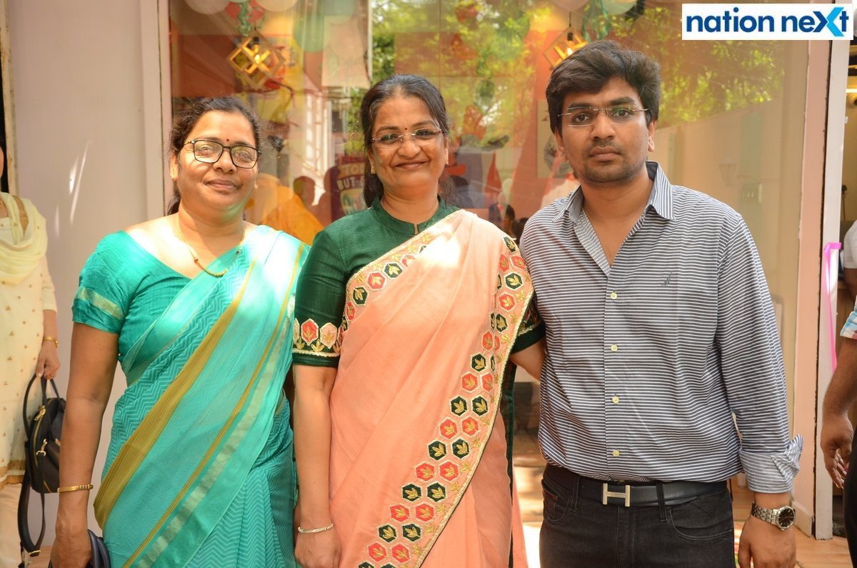 Archana Chandak with Divya and CA Vidit Panpalia during the inauguration of 'SEVEN O' ELEVEN' in Nagpur