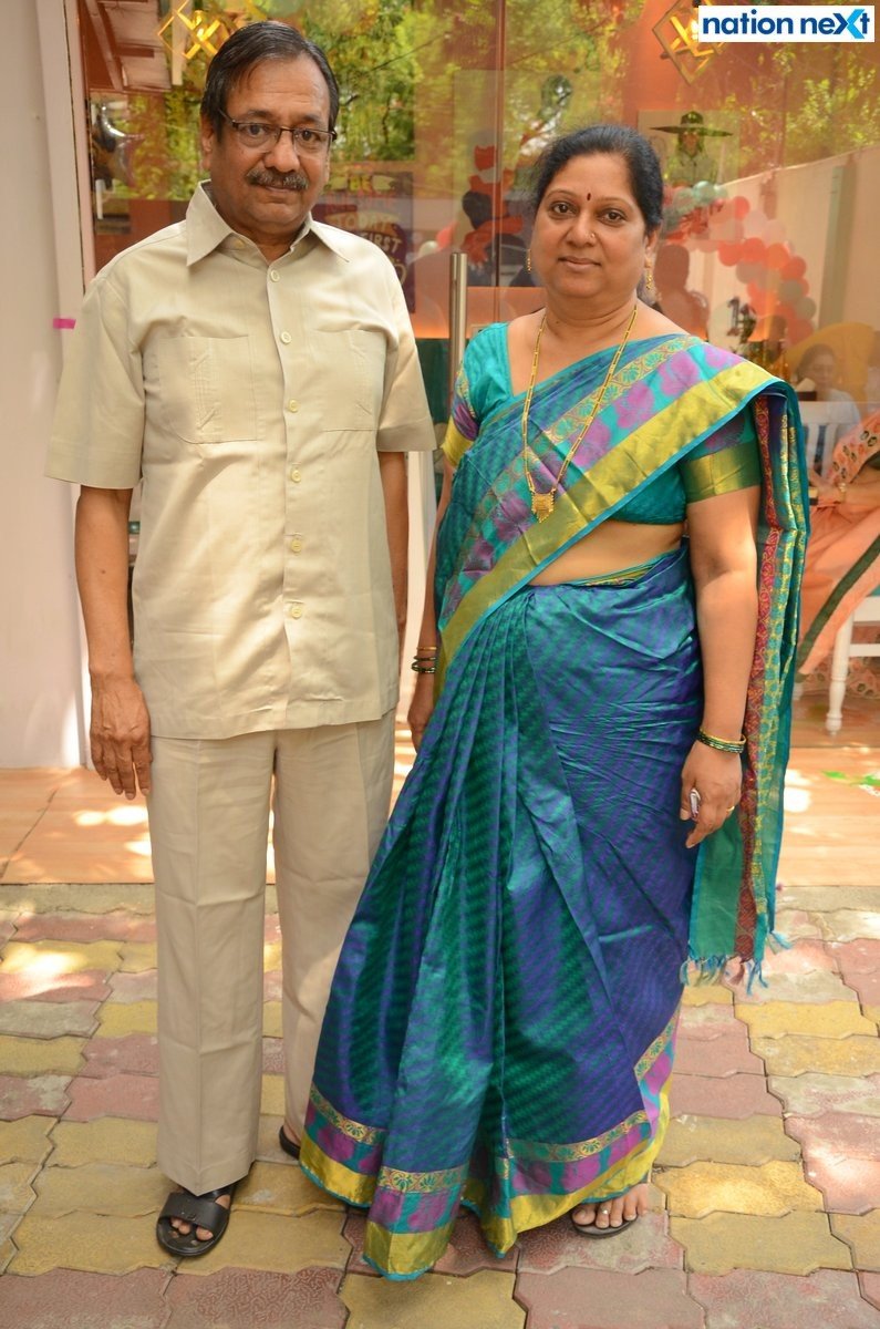 Bhushan and Bhavna Dawle during the inauguration of 'SEVEN O' ELEVEN' in Nagpur