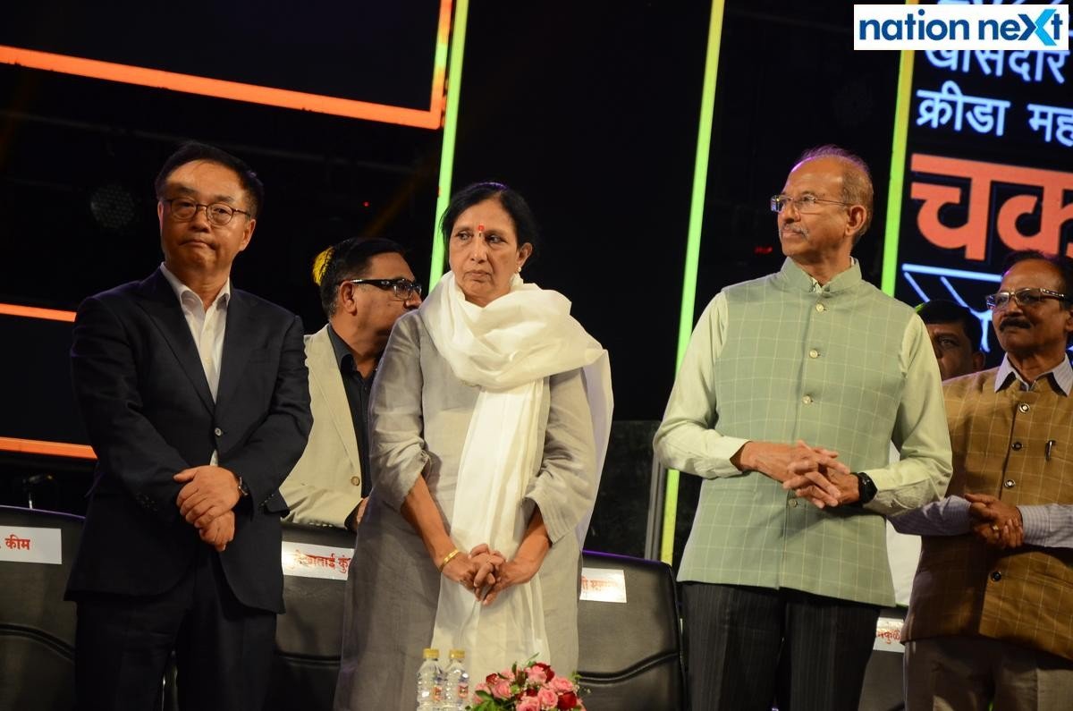 DS Kim, Sulekha Kumbhare and Dr Vikas Mahatme during the closing ceremony of the Season 4 of Khasdar Krida Mahotsav in Nagpur