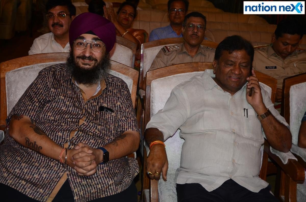 Navneet Singh Tuli and Jaiprakash Gupta during the closing ceremony of the Season 4 of Khasdar Krida Mahotsav in Nagpur