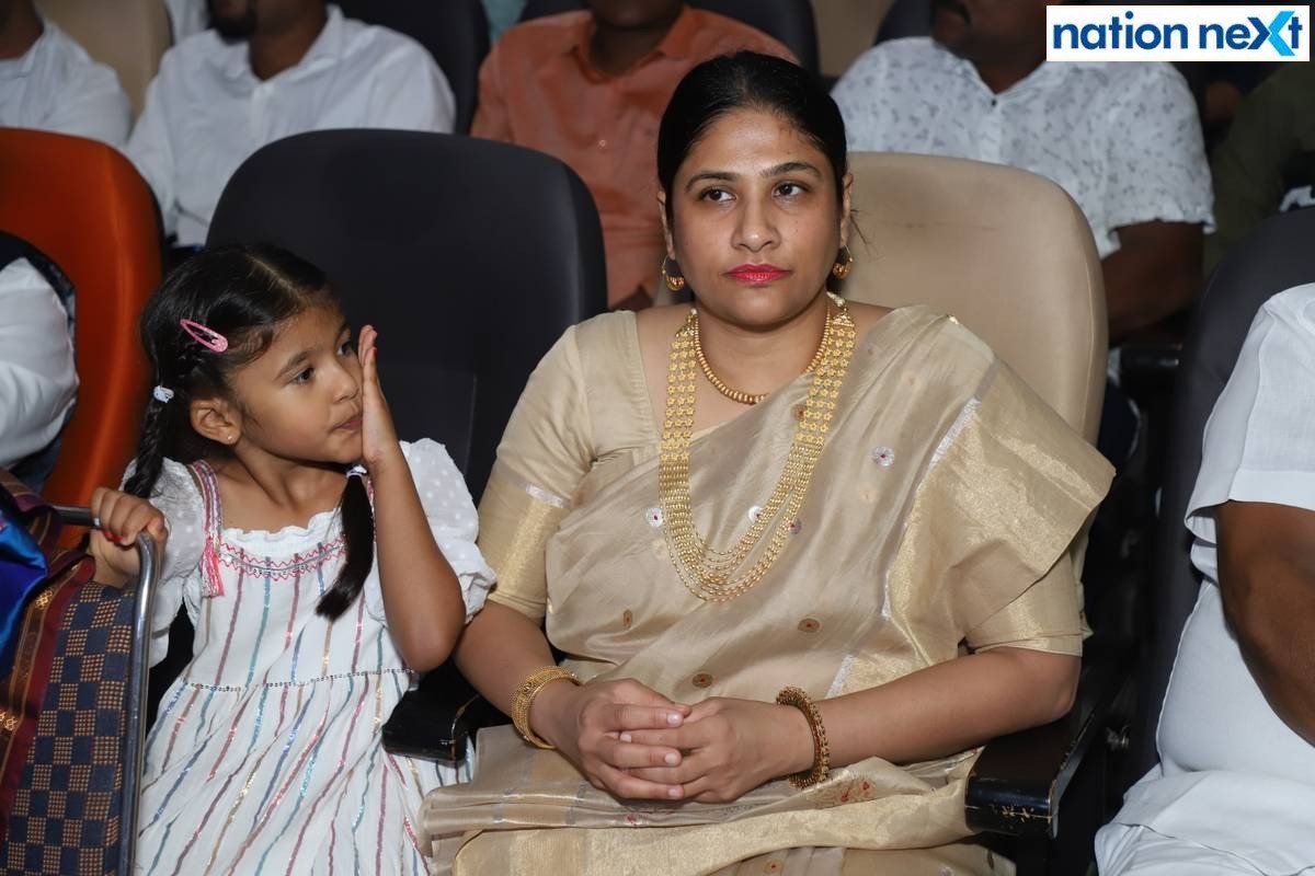 Suchika Gupta during 'Amrut Mahotsav' organised at Suresh Bhat auditorium in Nagpur to celebrate Ranjeet Deshmukh's 75th birthday