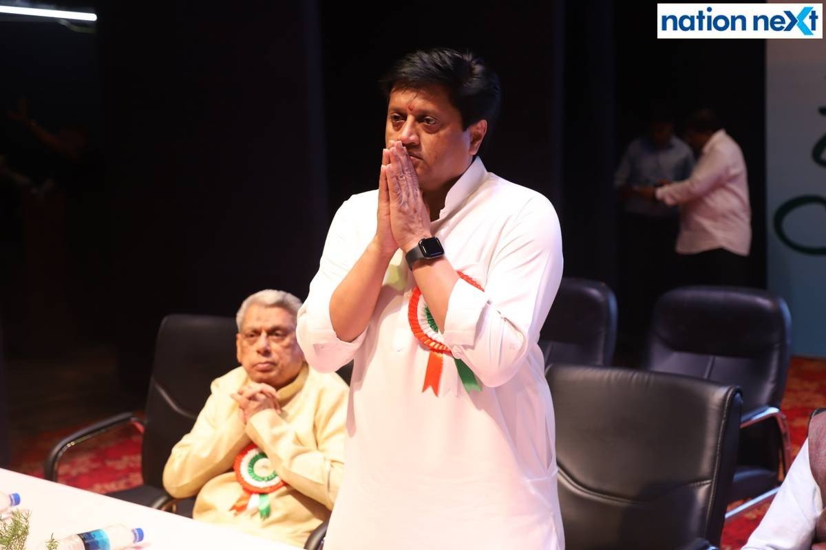 Former minister Rajendra Mulak during 'Amrut Mahotsav' organised at Suresh Bhat auditorium in Nagpur to celebrate Ranjeet Deshmukh's 75th birthday