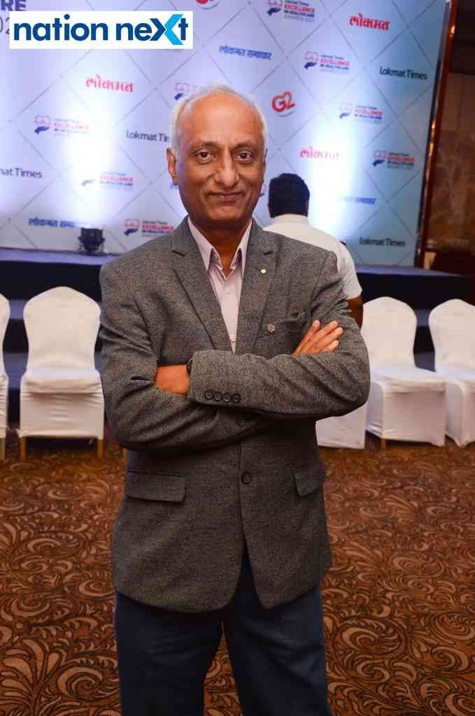 Alok Tiwari during Lokmat Times Excellence in Healthcare Awards 2021’ held in Nagpur