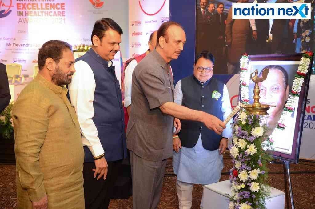 Nitin Raut, Devendra Fadnavis and Ghulam Nabi Azad during Lokmat Times Excellence in Healthcare Awards 2021’ held in Nagpur